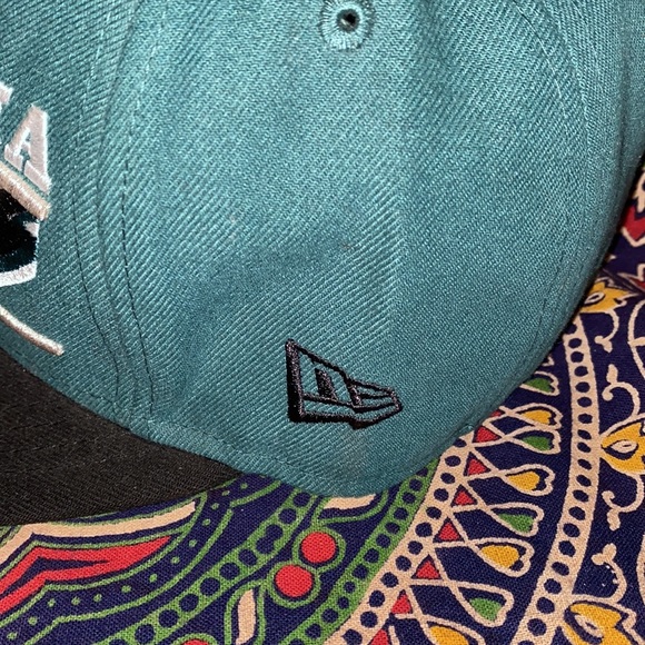 Classic New Era Philadelphia Eagles fitted hat. 7 1/8. - Picture 10 of 13